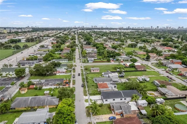 $3,200 | 5250 Southwest 18th Street, Unit B, West Park, FL 33023