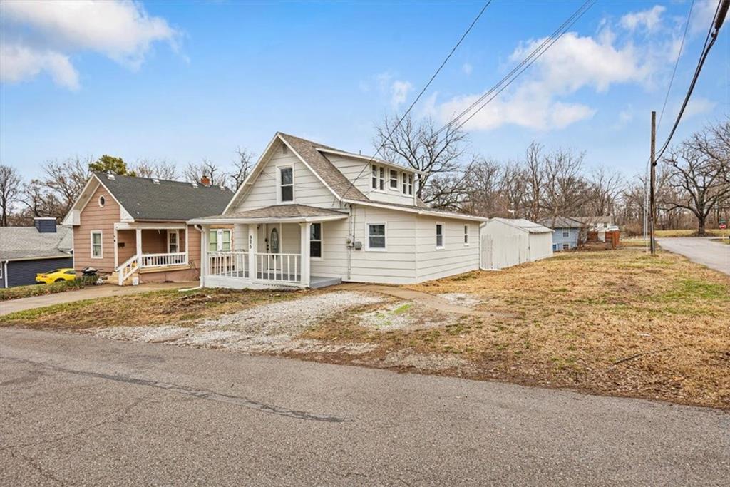 925 South Emery Street Independence, MO 64050 - Photo 3 of 31