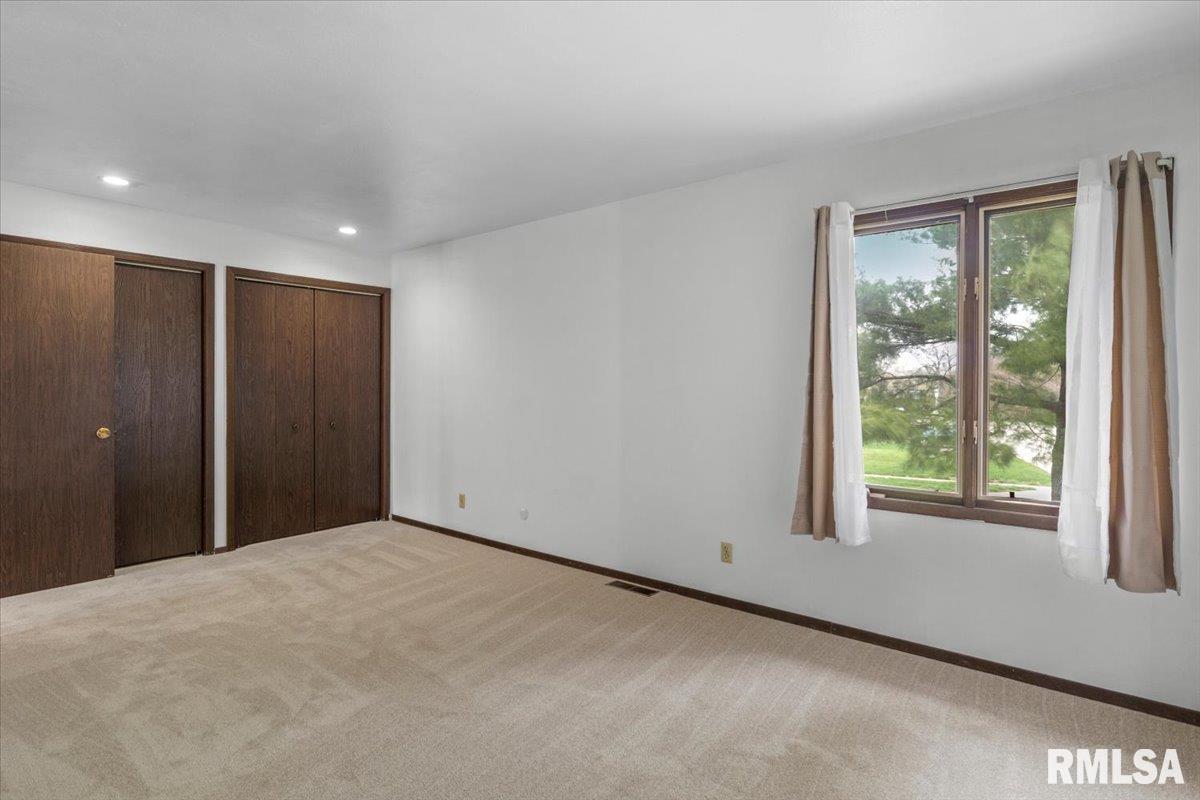 4 Brookside Place, Unit 4 Springfield, IL 62704 - Photo 11 of 27 Gallery Image 11