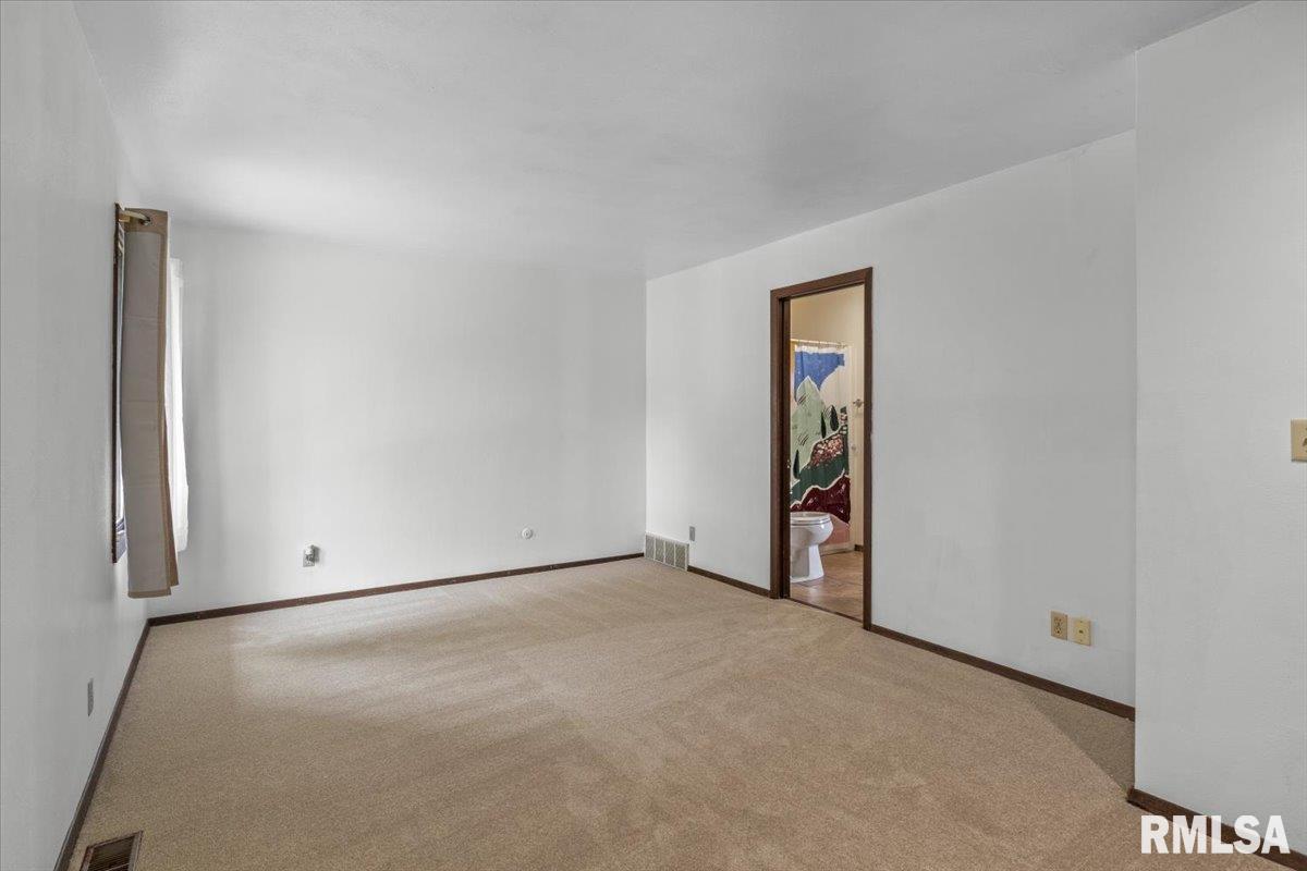 4 Brookside Place, Unit 4 Springfield, IL 62704 - Photo 12 of 27 Gallery Image 12
