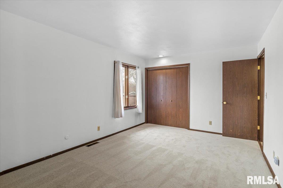 4 Brookside Place, Unit 4 Springfield, IL 62704 - Photo 17 of 27 Gallery Image 17