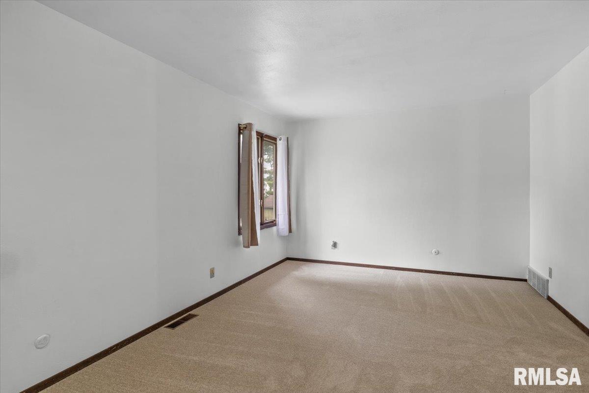 4 Brookside Place, Unit 4 Springfield, IL 62704 - Photo 10 of 27 Gallery Image 10