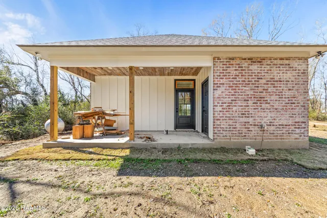 $1,750 | 104 Suncan Road, Carencro, LA 70520