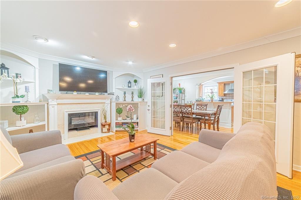 8 Francis Road Danbury, CT 06810 - Photo 1 of 1 Gallery Image 1