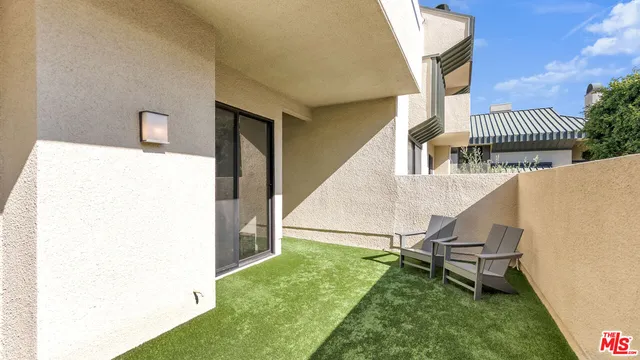 $1,849,000 | 2392 Century Hill, Los Angeles, CA 90067