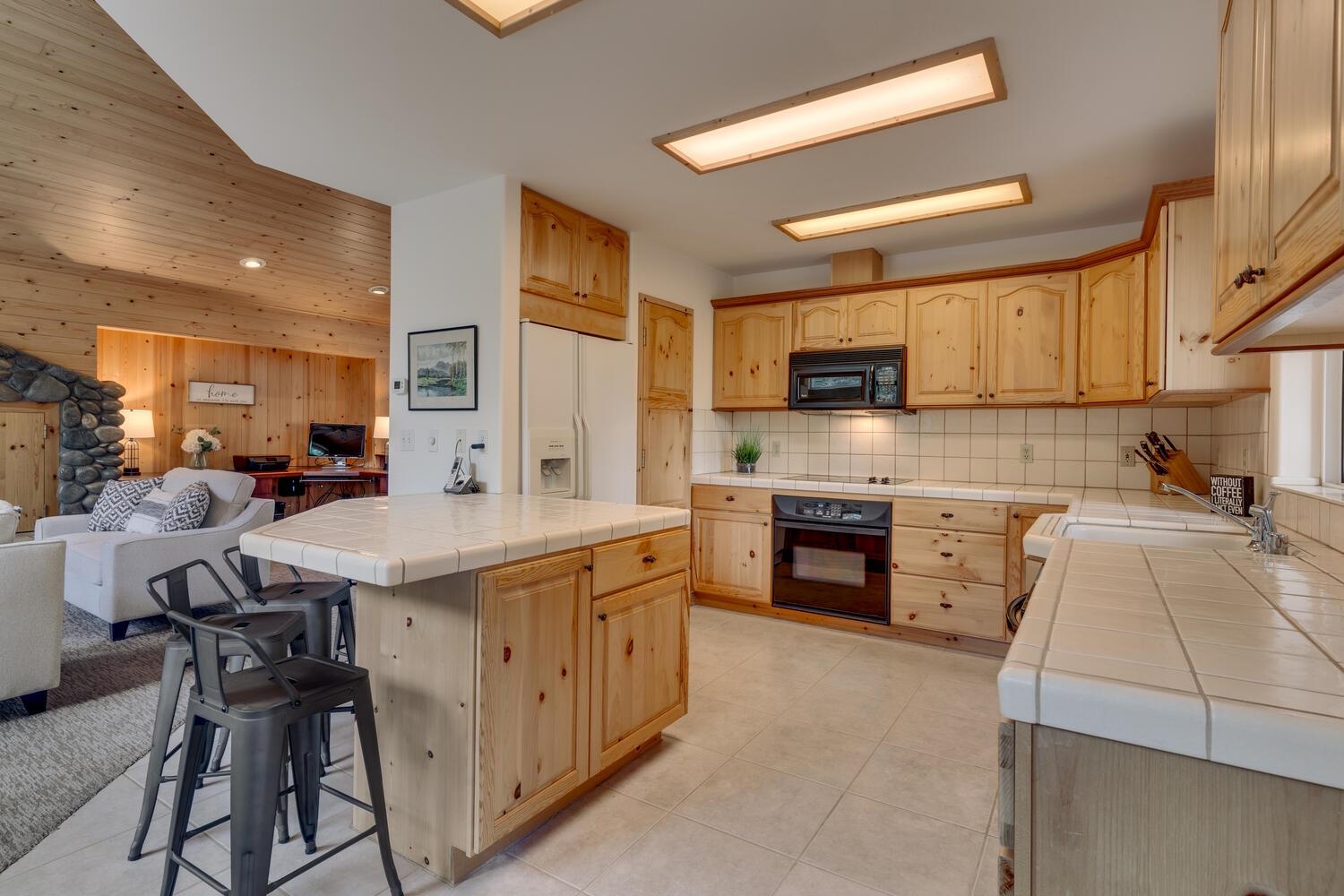 634 Agate Road Carnelian Bay, CA 96140 - Photo 8 of 21 Gallery Image 8