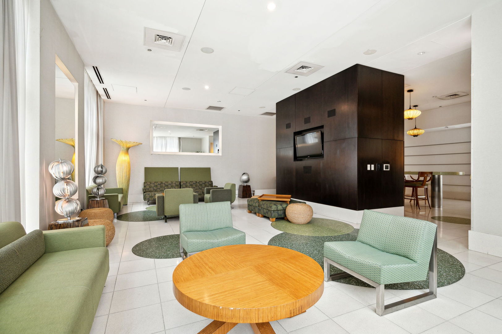 123 South Green Street, Unit 407B Chicago, IL 60607 - Photo 19 of 20 a living room with furniture and a large window