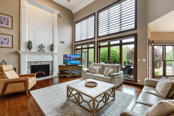 $1,295,000 | 1801 Kelly Court, Darien, IL 60561