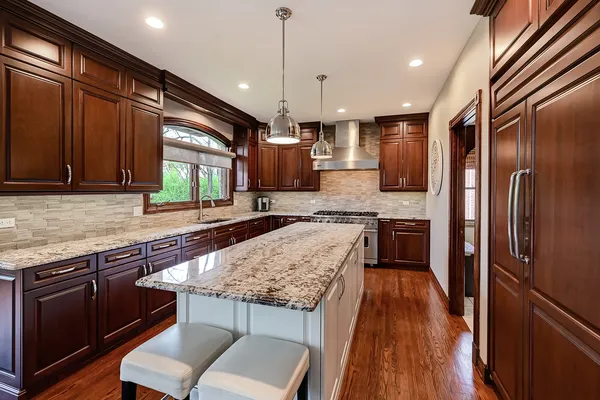 $1,295,000 | 1801 Kelly Court, Darien, IL 60561