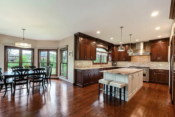 $1,295,000 | 1801 Kelly Court, Darien, IL 60561