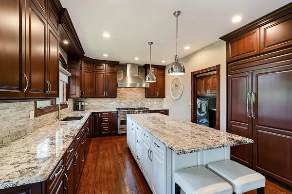 $1,295,000 | 1801 Kelly Court, Darien, IL 60561