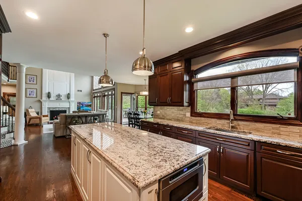$1,295,000 | 1801 Kelly Court, Darien, IL 60561