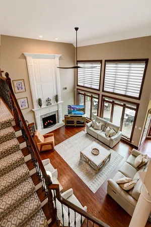 $1,295,000 | 1801 Kelly Court, Darien, IL 60561