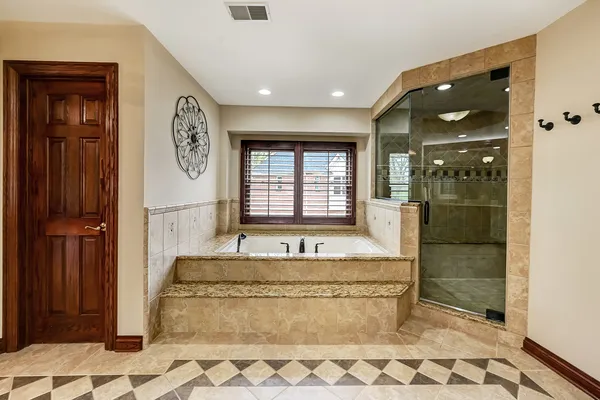 $1,295,000 | 1801 Kelly Court, Darien, IL 60561