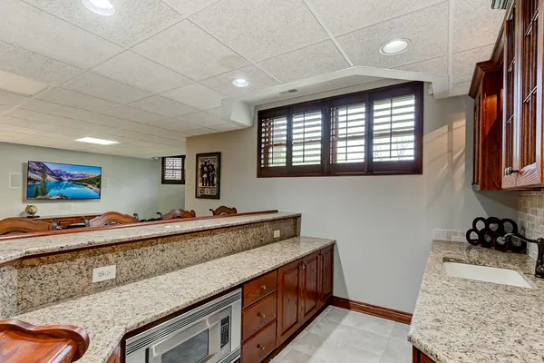 $1,295,000 | 1801 Kelly Court, Darien, IL 60561