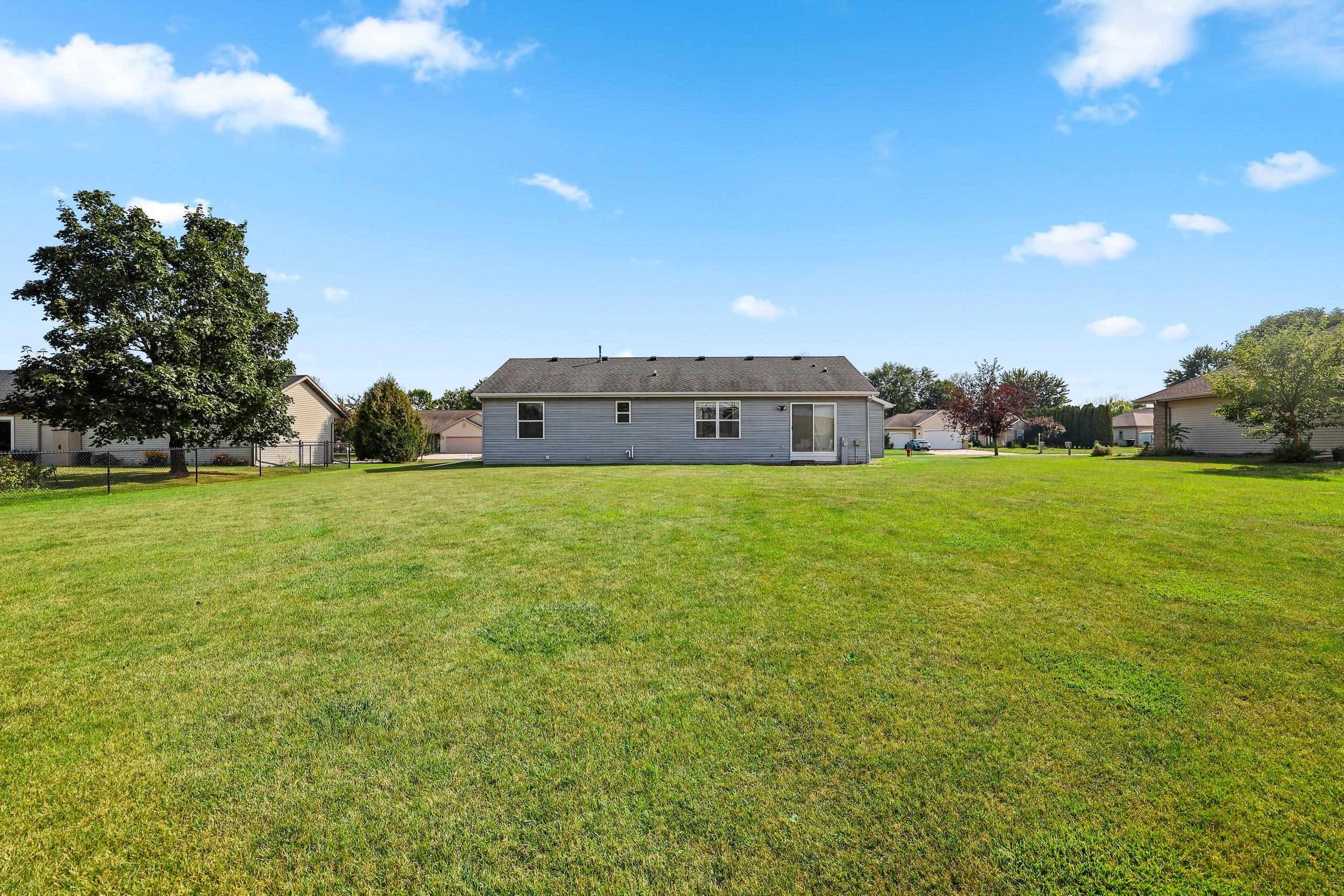 W6042 Greystone Court Appleton, WI 54915 - Photo 34 of 38 Gallery Image 34