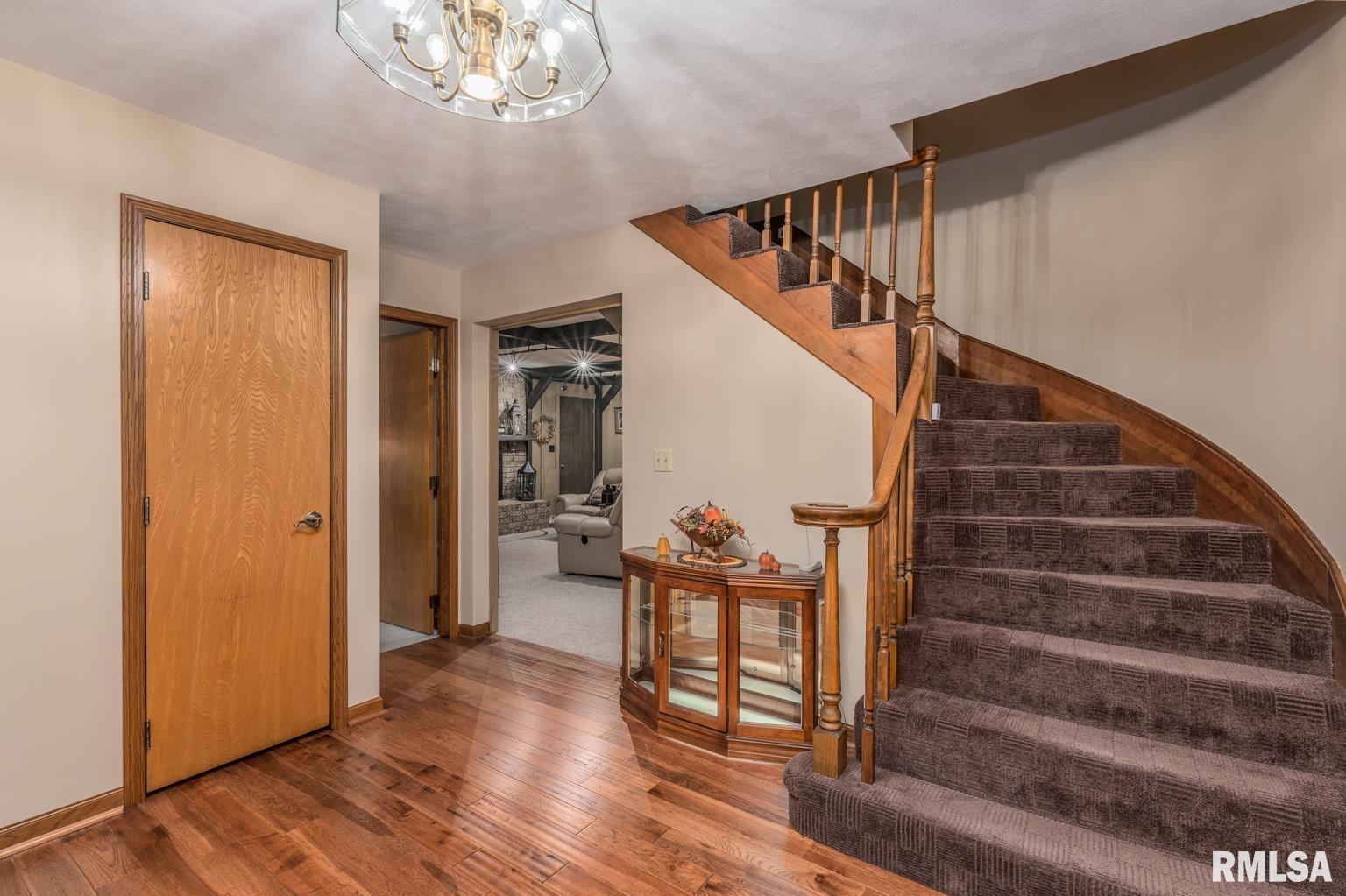 421 Ridge Drive Geneseo, IL 61254 - Photo 3 of 34 Gallery Image 3