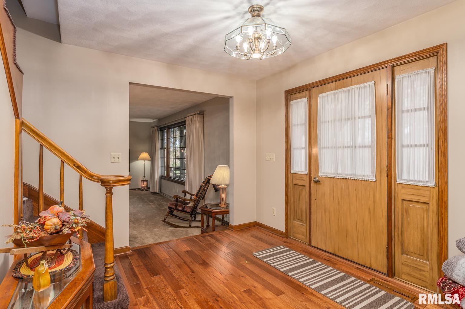 421 Ridge Drive Geneseo, IL 61254 - Photo 4 of 34 Gallery Image 4