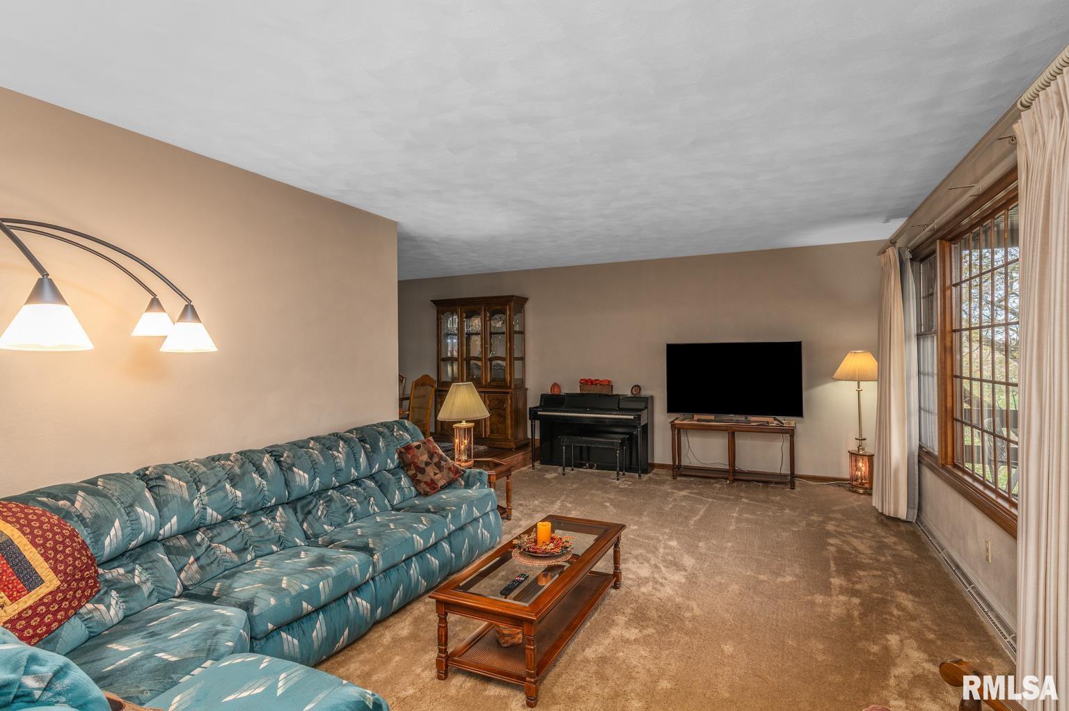 421 Ridge Drive Geneseo, IL 61254 - Photo 7 of 34 Gallery Image 7