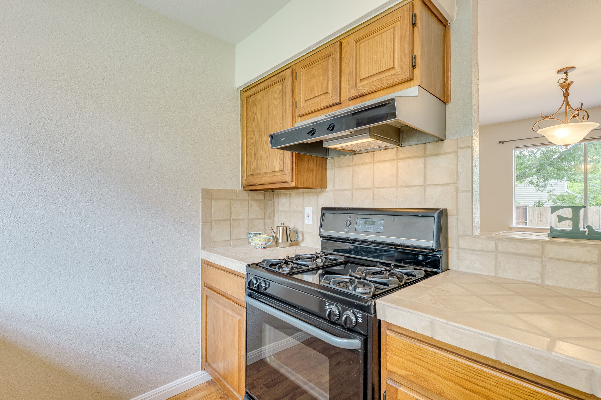 4815 Transit Circle Austin, TX 78727 - Photo 17 of 35 Another view of the kitchen...