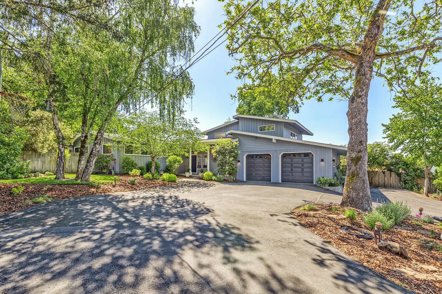 2395 Scoville Road Grants Pass, OR 97526 - Photo 3 of 101 3