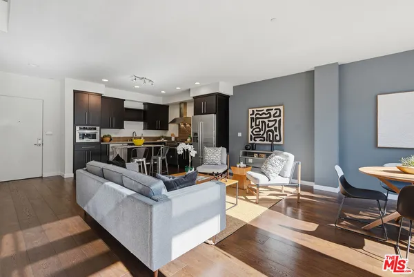 $1,099,000 | 13045 Pacific Promenade, Unit 120, Los Angeles, CA 90094