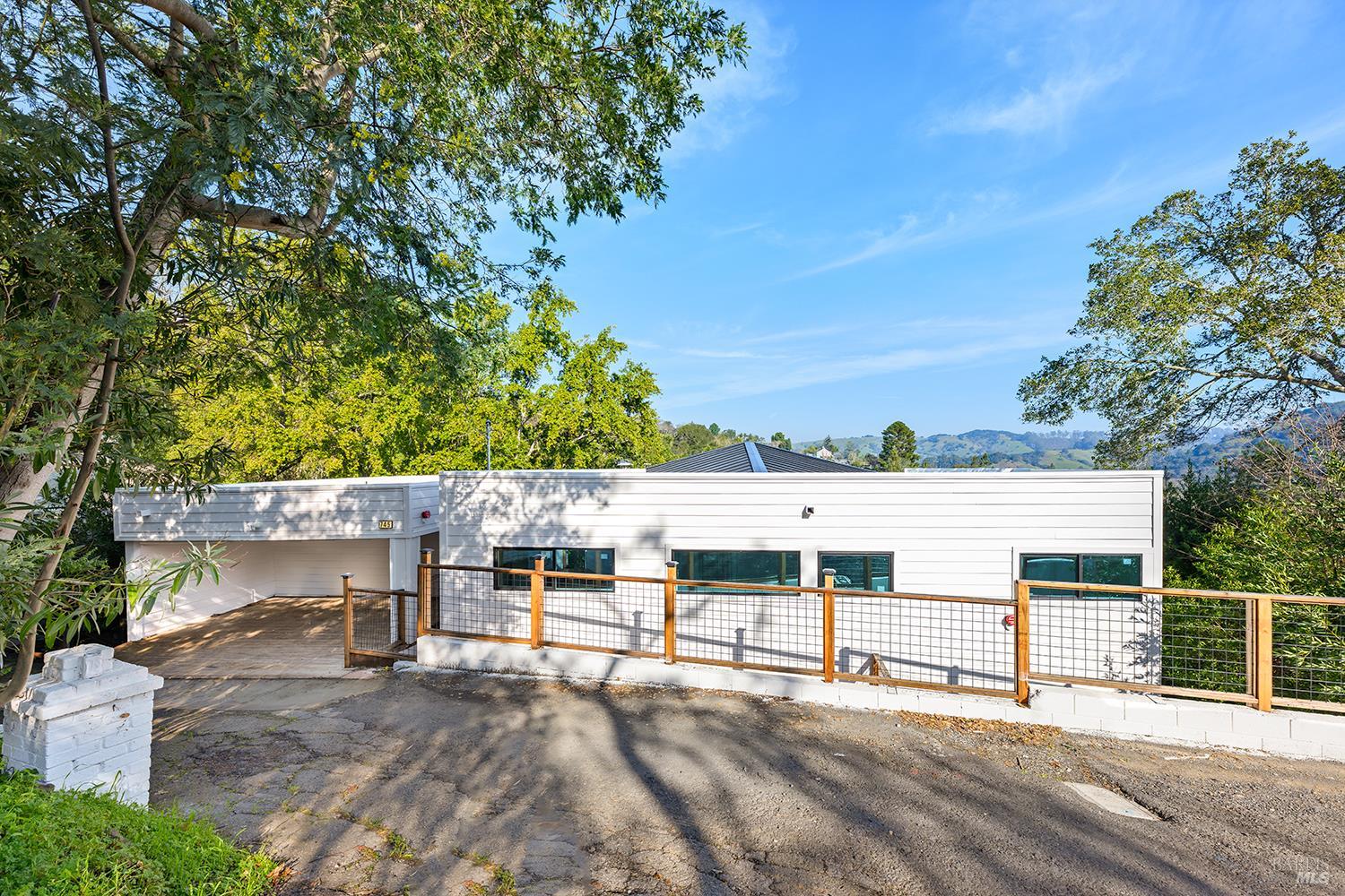 745 Redwood Road San Anselmo, CA 94960 - Photo 5 of 47