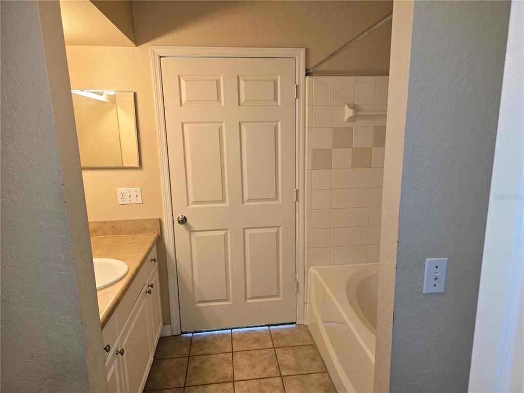 5601 Rosehill Road, Unit 203 Sarasota, FL 34233 - Photo 12 of 24 Gallery Image 12