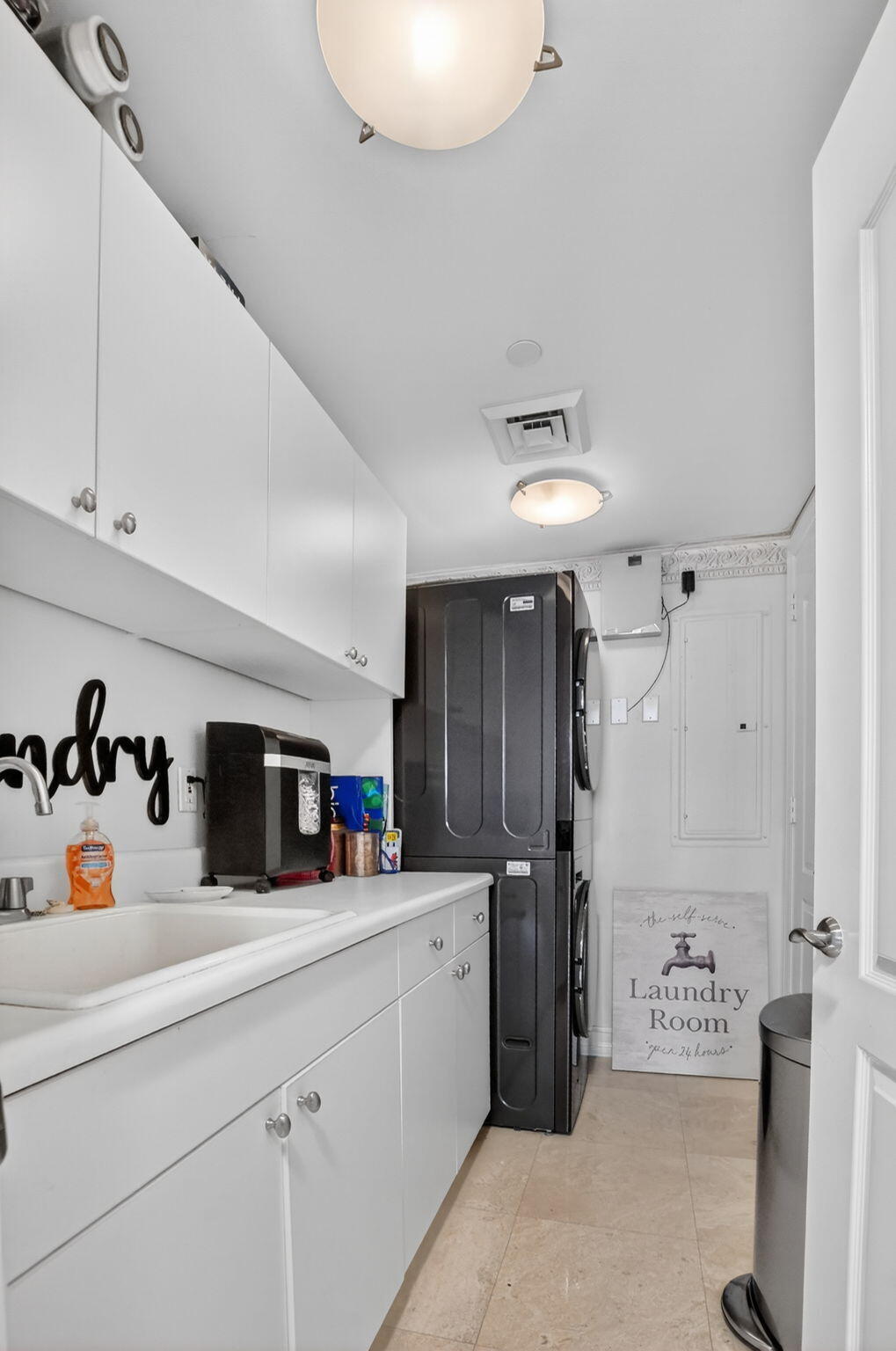 550 Southeast Mizner Boulevard, Unit B307 Boca Raton, FL 33432 - Photo 39 of 82 38-web-or-mls-DSC_5632