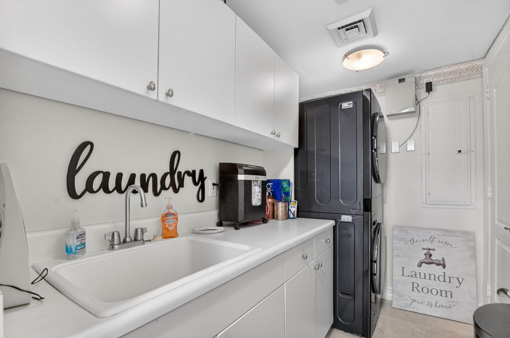 550 Southeast Mizner Boulevard, Unit B307 Boca Raton, FL 33432 - Photo 40 of 82 39-web-or-mls-DSC_5636