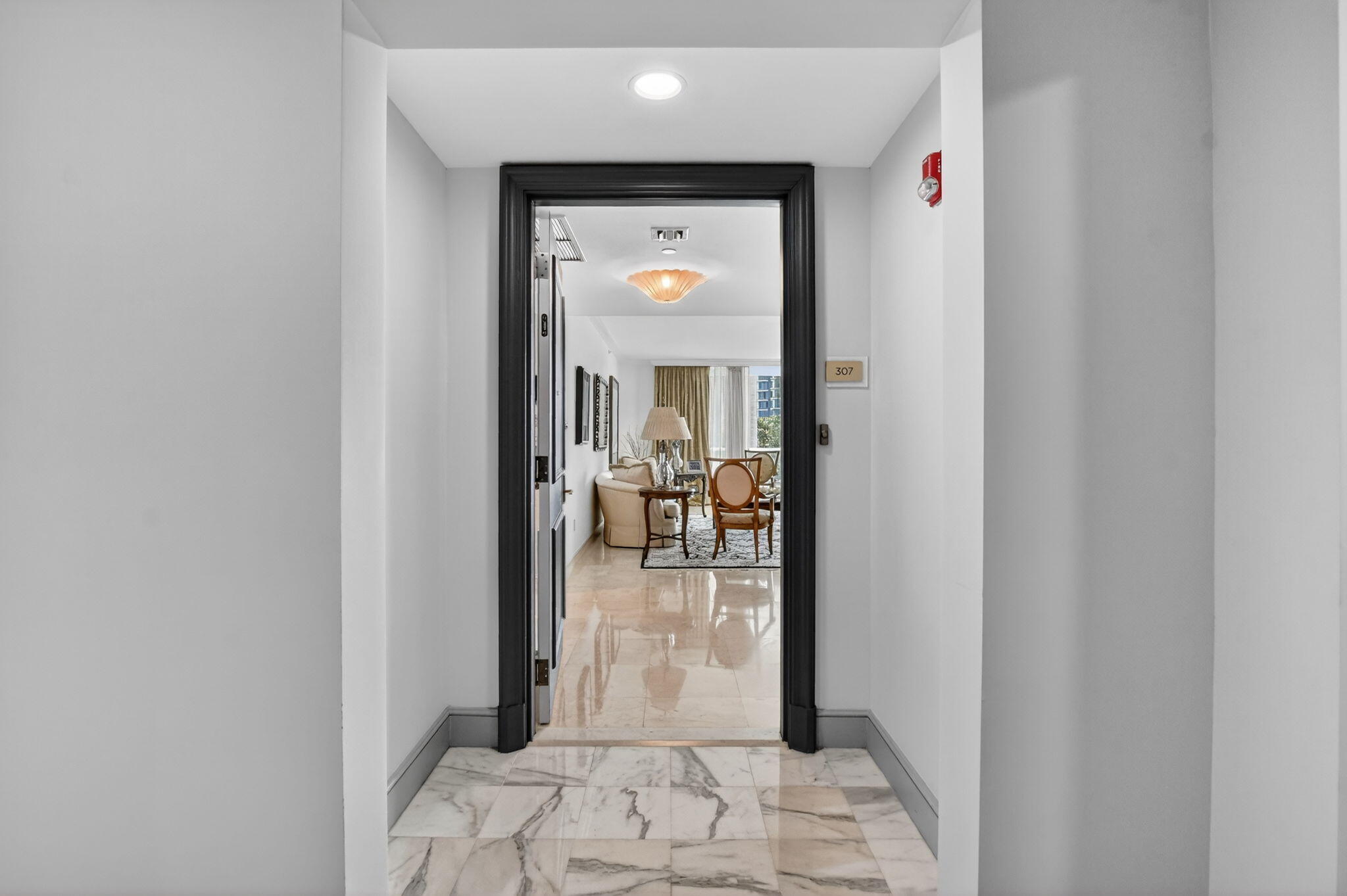 550 Southeast Mizner Boulevard, Unit B307 Boca Raton, FL 33432 - Photo 4 of 82 3-web-or-mls-DSC_5456