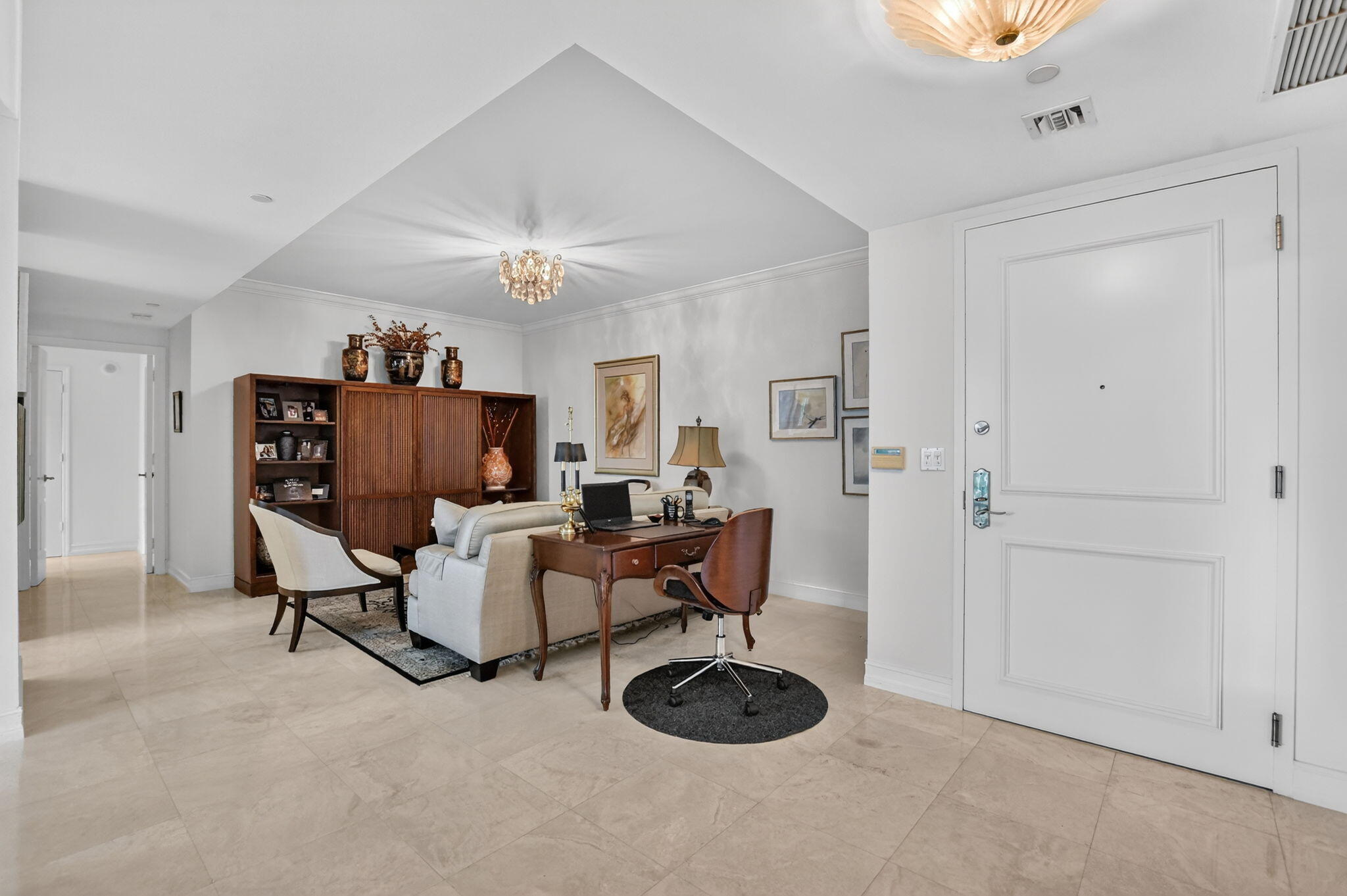 550 Southeast Mizner Boulevard, Unit B307 Boca Raton, FL 33432 - Photo 6 of 82 5-web-or-mls-DSC_5461