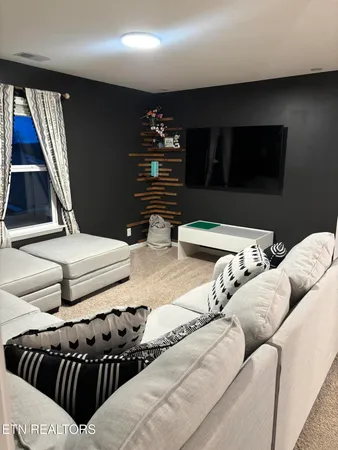 $449,000 | 1177 Raccoon Lane, Piney Flats, TN 37686