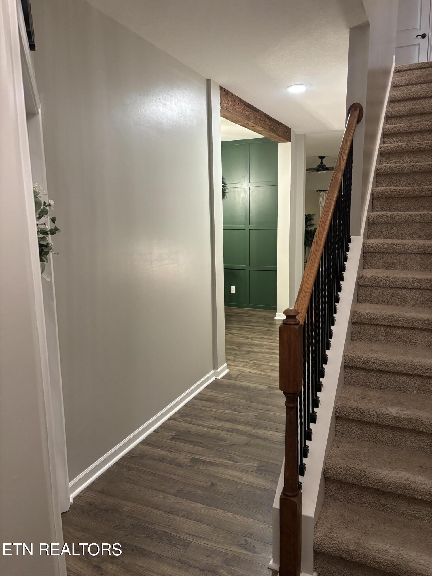 1177 Raccoon Lane Piney Flats, TN 37686 - Photo 2 of 33 IMG_3677