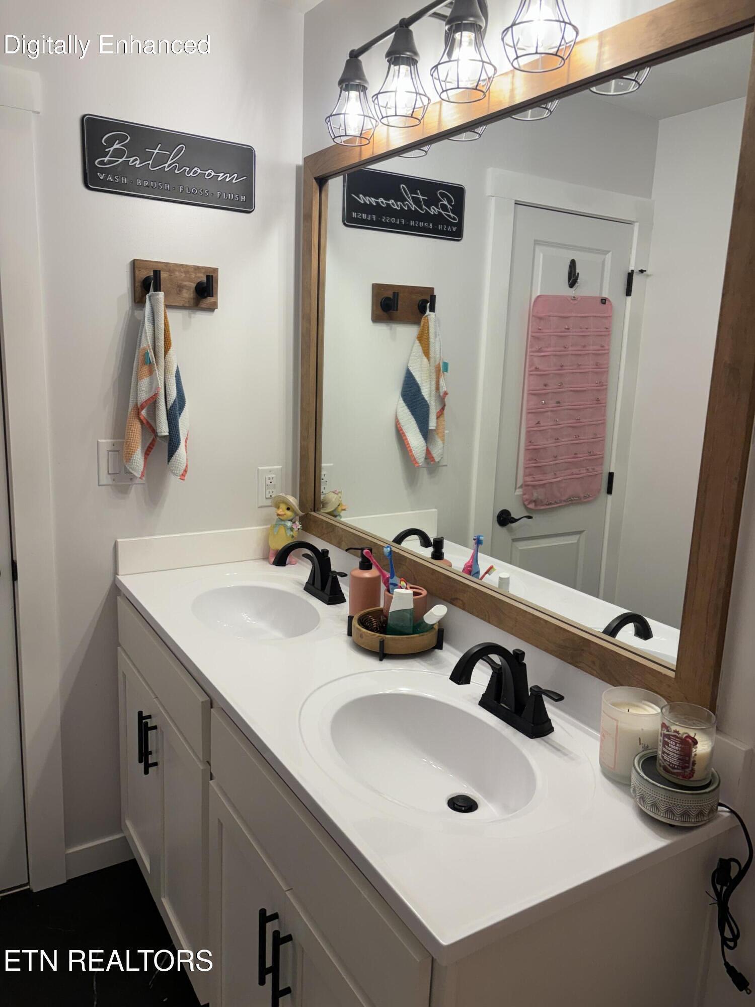 1177 Raccoon Lane Piney Flats, TN 37686 - Photo 28 of 33 IMG_3680