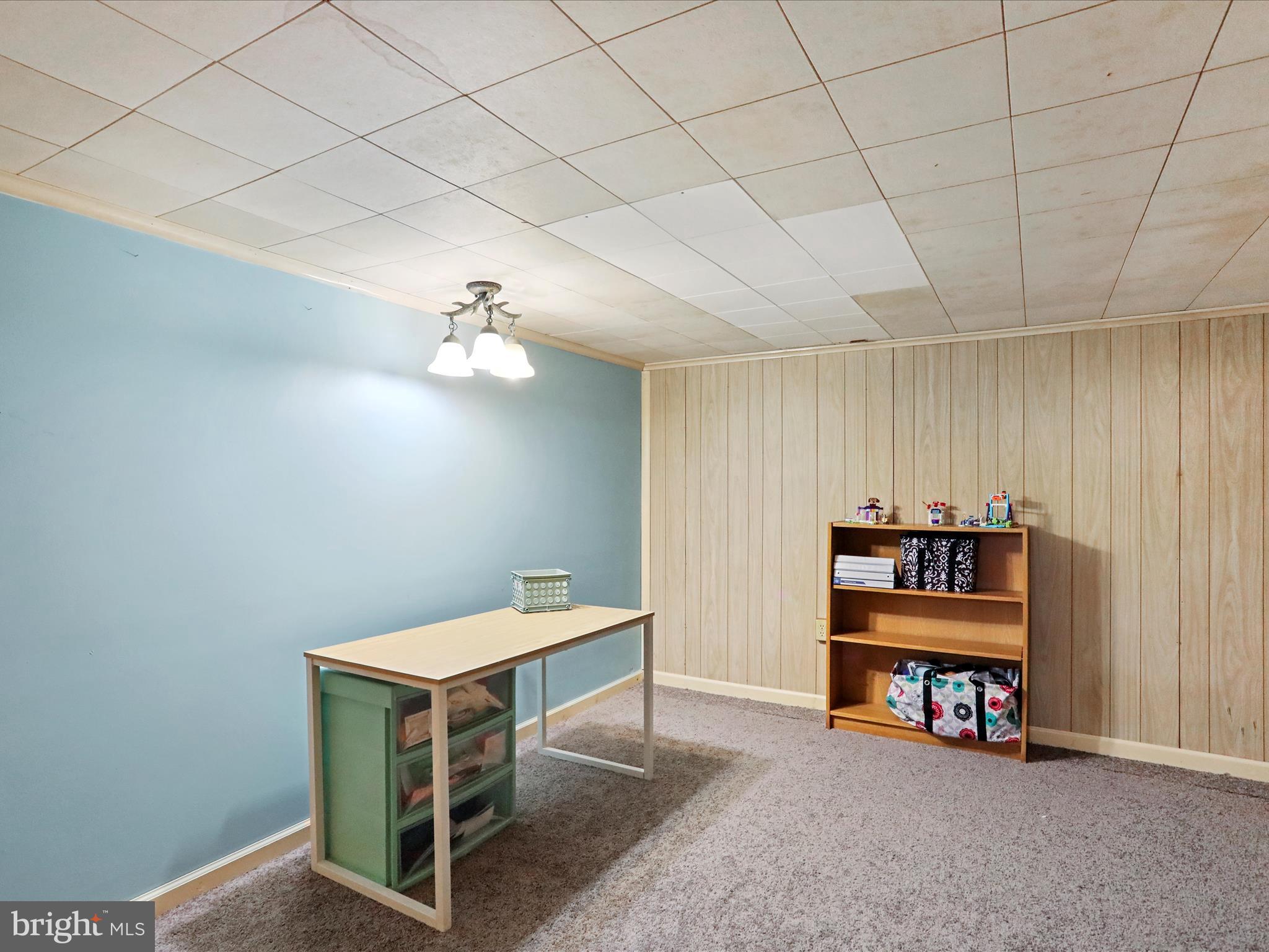 12530 Ashton Road Clear Spring, MD 21722 - Photo 33 of 57 a view of a room with furniture and window