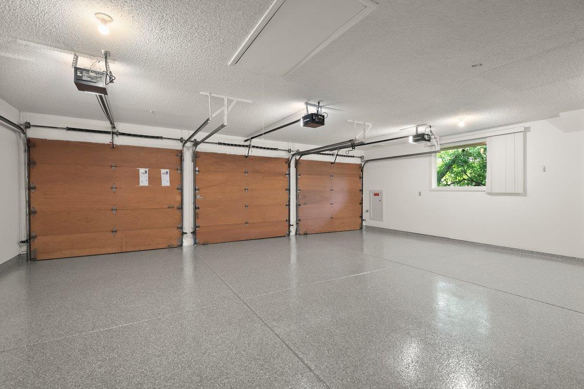 639 Morningside Road Los Altos, CA 94022 - Photo 28 of 42 a view of a garage