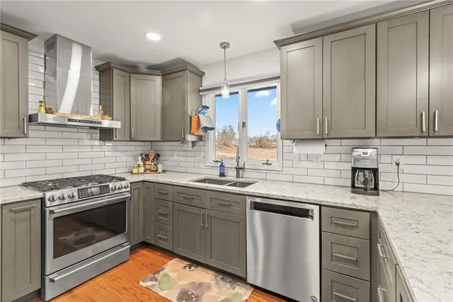 $335,000 | 201 Johnson Circle, Carrollton, MO 64633