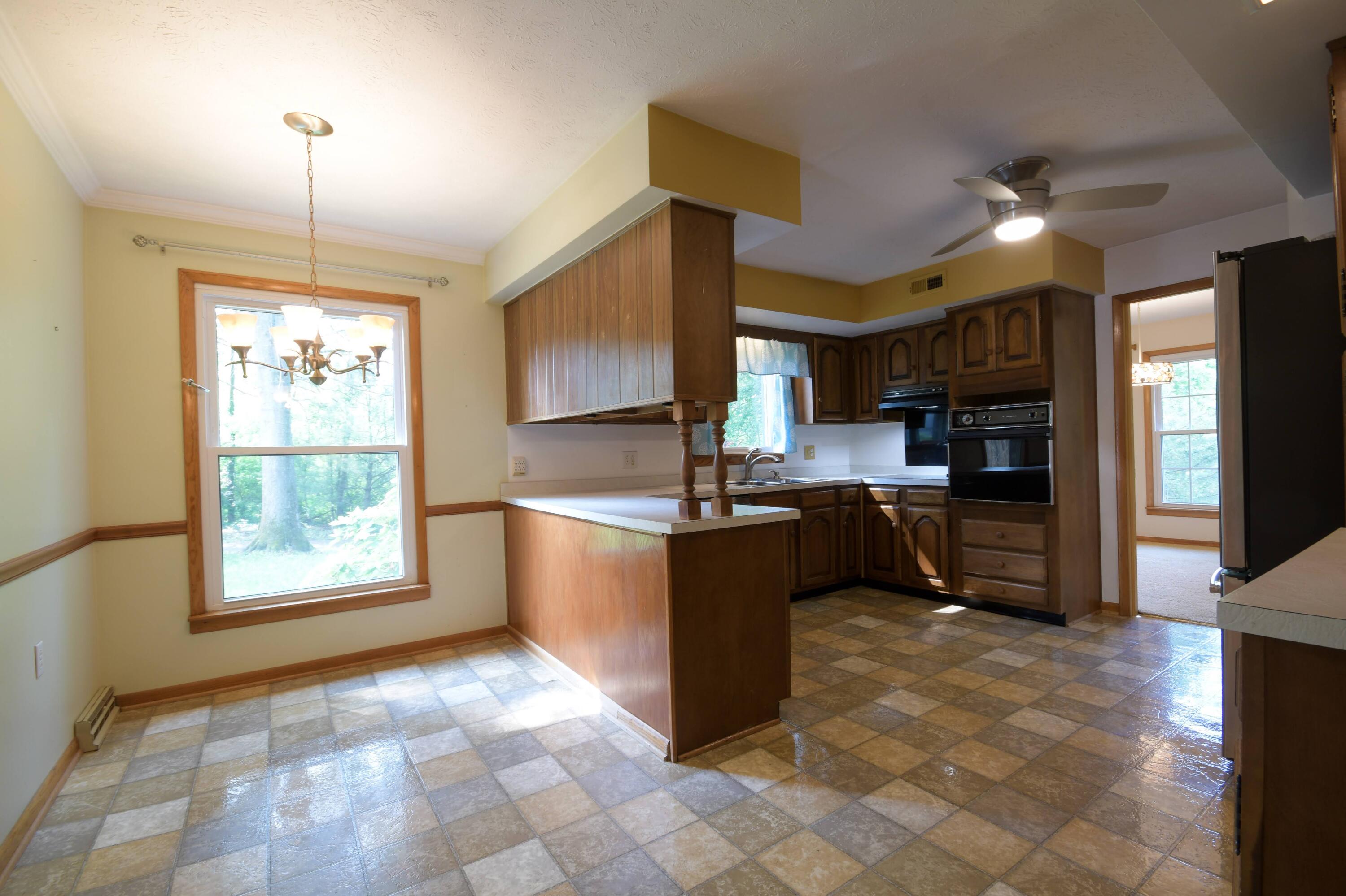 380 L E Junction Road Winchester, KY 40391 - Photo 20 of 82 Kitchen-4
