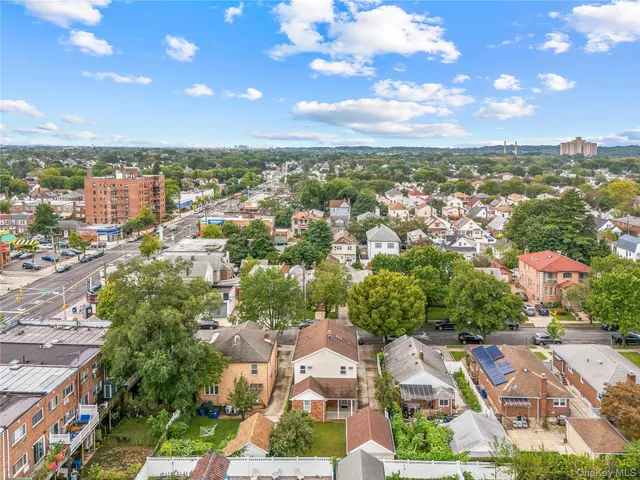 $1,249,000 | 83-43 261st Street | Floral Park