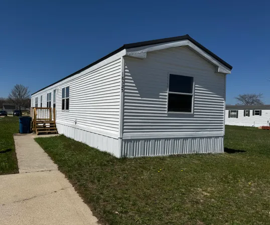 $29,900 | 18325 St Joseph Avenue, Unit 230, Big Rapids, MI 49307