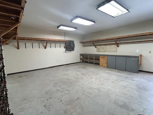 17403 Southwest 27 Ct Road Ocala, FL 34473 - Photo 16 of 47 a view of a garage