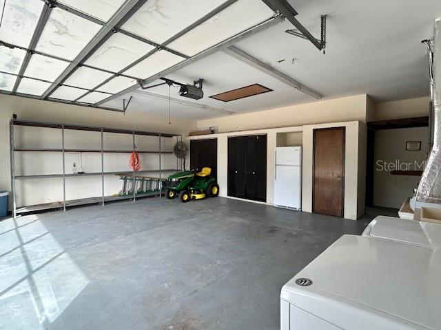 17403 Southwest 27 Ct Road Ocala, FL 34473 - Photo 21 of 47 a view of a garage
