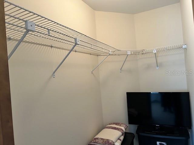 17403 Southwest 27 Ct Road Ocala, FL 34473 - Photo 32 of 47 a bathroom with a sink and mirror