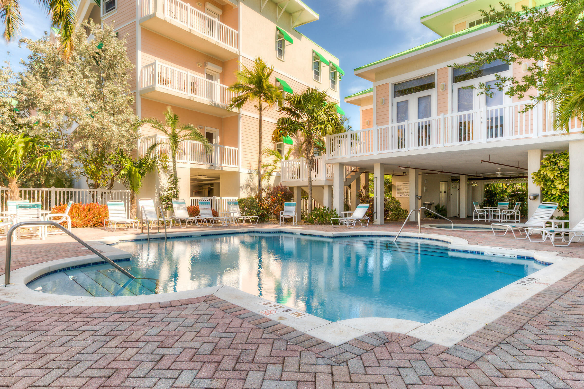 5555 College Road, Unit 5 Key West, FL 33040 - Photo 7 of 16 Pool