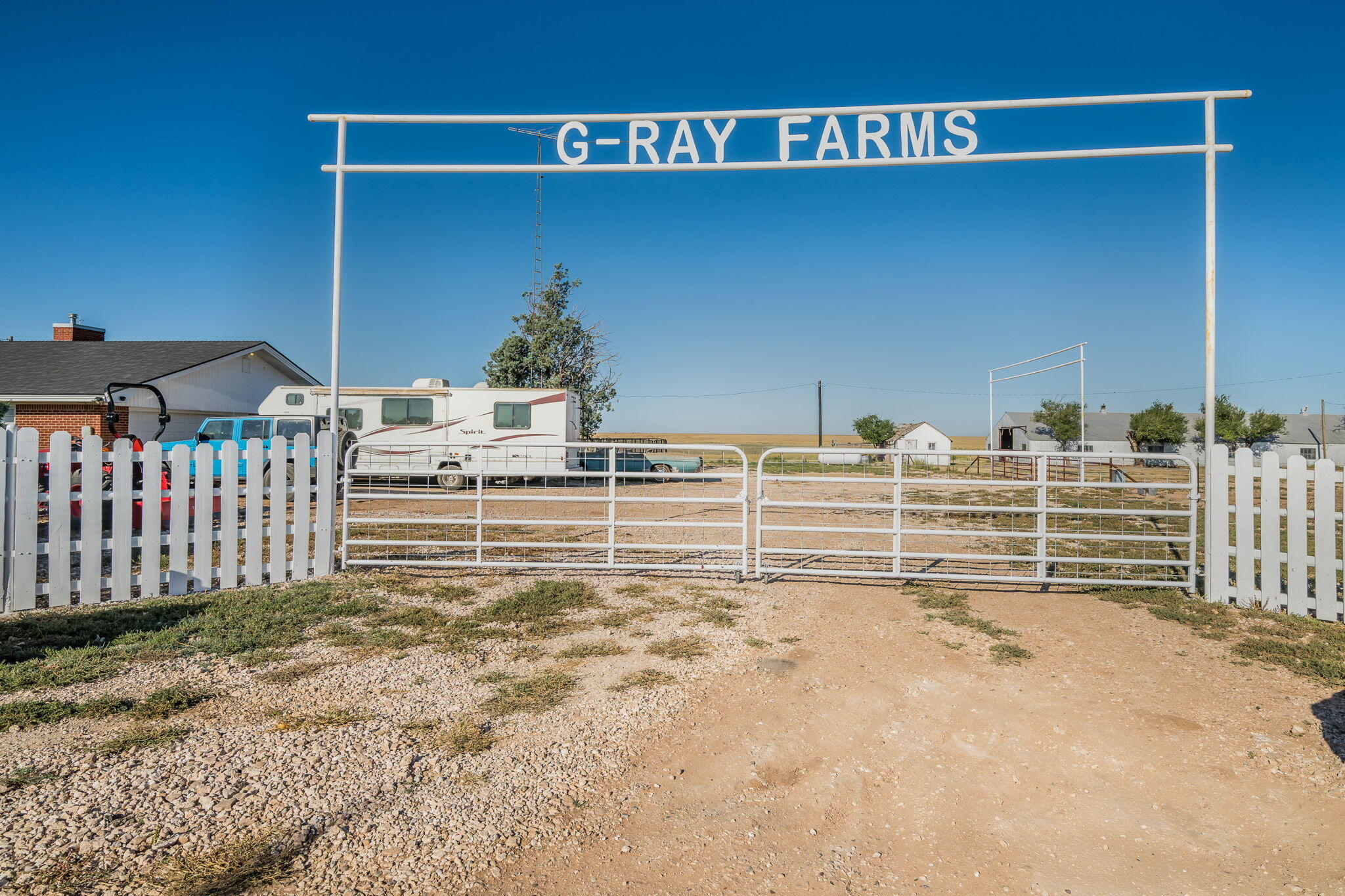 1723 County Road 9 Tulia, TX 79088 - Photo 12 of 32 a view of a room with stairs