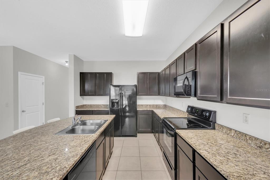 8879 Indigo Trail Loop Riverview, FL 33578 - Photo 13 of 47