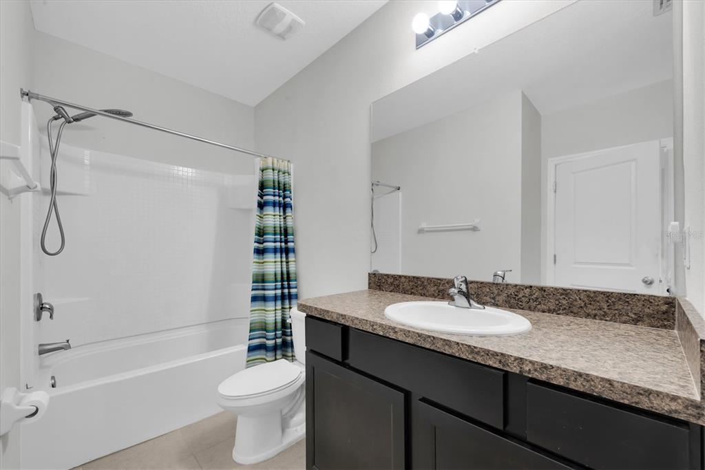 8879 Indigo Trail Loop Riverview, FL 33578 - Photo 26 of 47