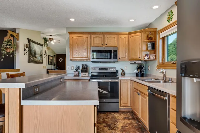 $549,900 | N7829 Bluffview Court, Holland, WI 54636