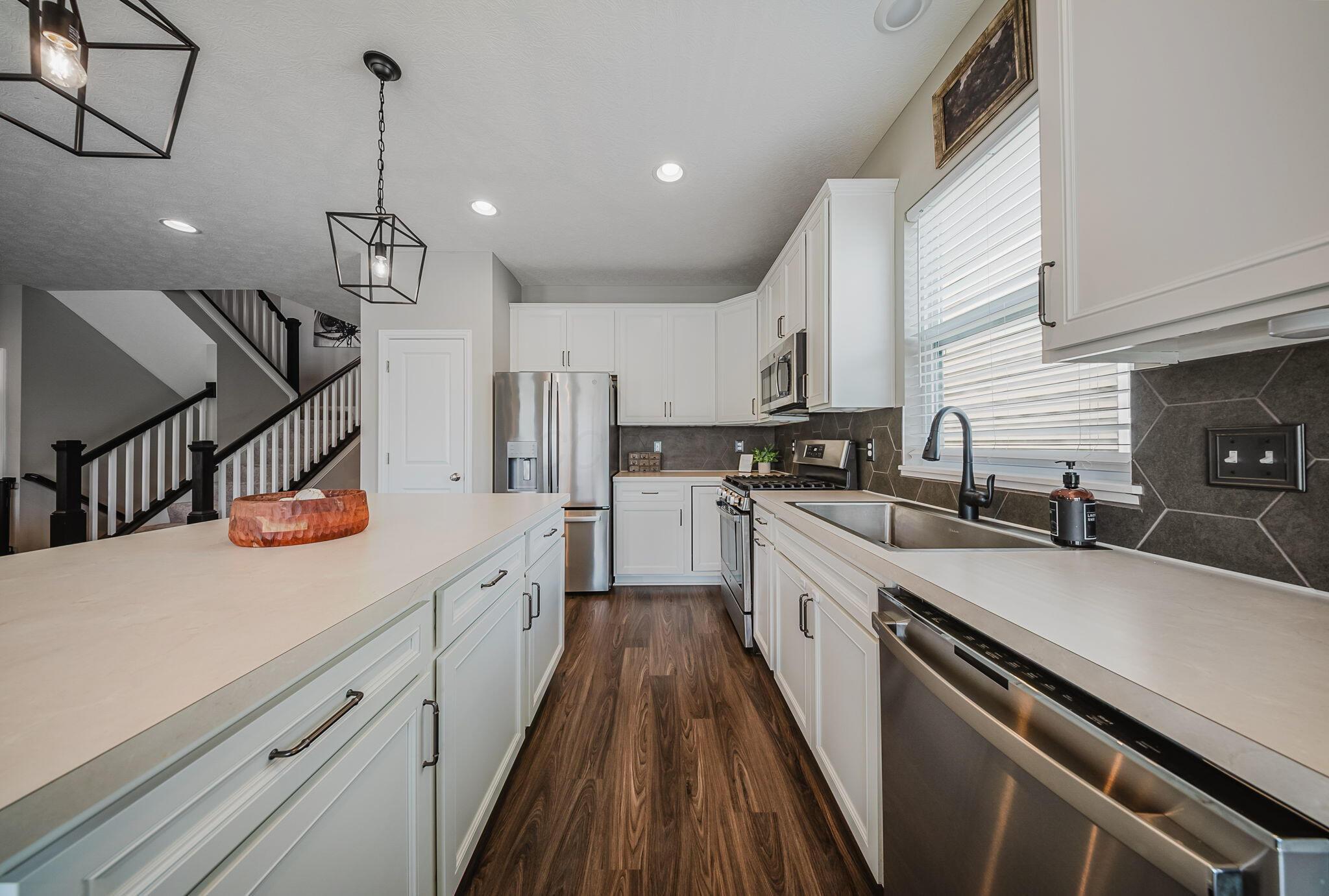 6847 Olde Dutch Road Westerville, OH 43081 - Photo 3 of 48